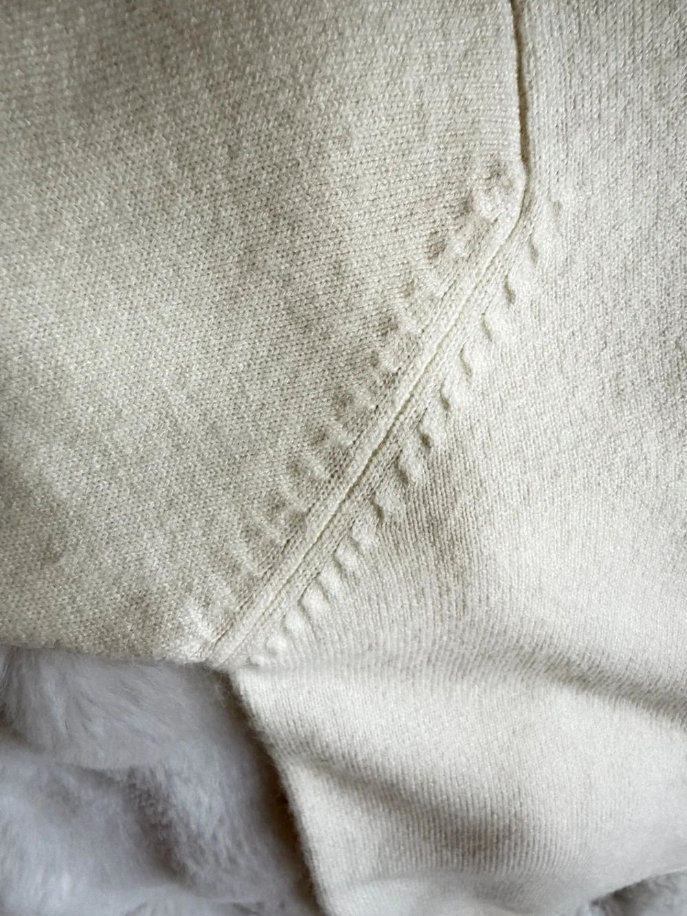 Vintage Cream TanJay Classic Sweater Size Medium